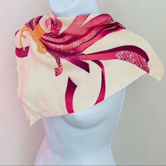 Vintage Shades of Pink Textured Print Scarf - Picture 2 of 7